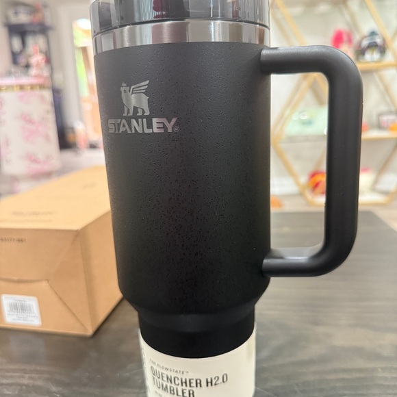 NEW Stanley Black Moon Quencher H2.O FlowState Tumbler - 40oz - Picture 5 of 6